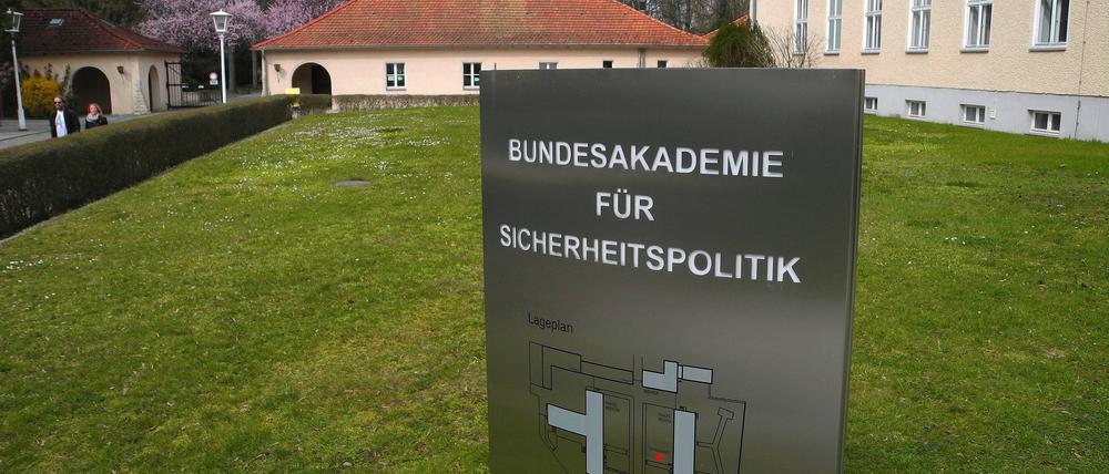 Die Bundeswehr-Akademie am Schloss Schönhausen.