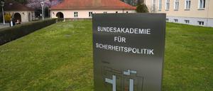 Die Bundeswehr-Akademie am Schloss Schönhausen.