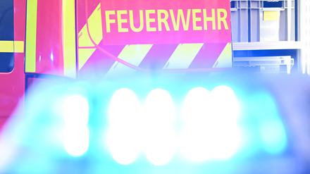 In einem Mehrfamilienhaus in Berlin-Reinickendorf brach ein Feuer in einer Erdgeschosswohnung aus. (Symbolfoto)