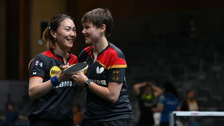 Nina Mittelham (r) kam für den TTC Eastside im zweiten Endspiel der Champions League erneut nicht zum Einsatz. 