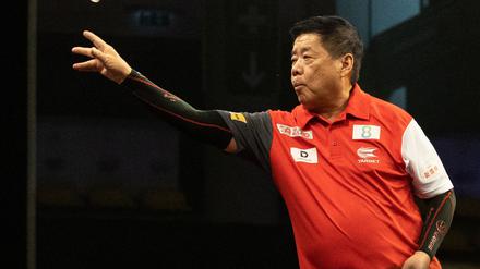 Senior des Darts-Sports: Paul Lim.