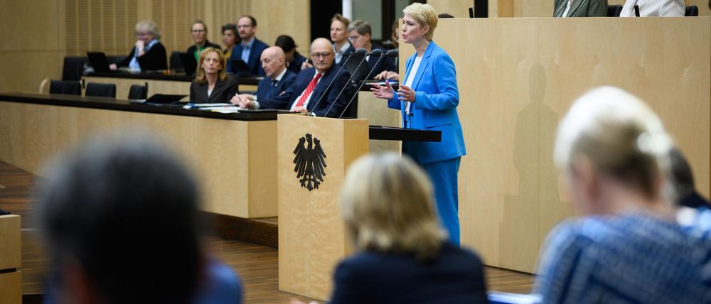 Mecklenburg-Vorpommerns Ministerpräsidentin Schwesig (SPD) fordert im Bundesrat Rentenstabilität.