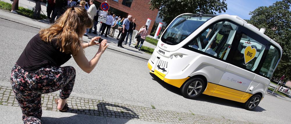 Die BVG-Minibusse 2017 am Charité-Campus in Mitte.