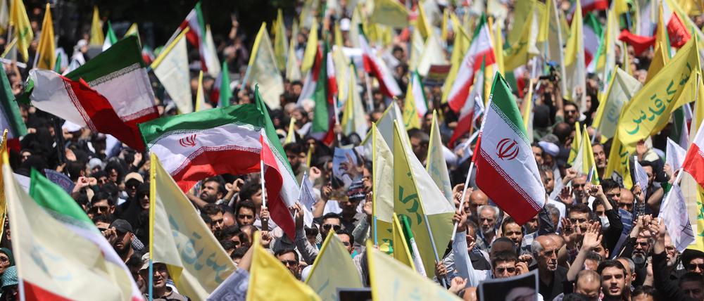 Anti-Israel-Proteste in Teheran nach den Angriffen Israels.
