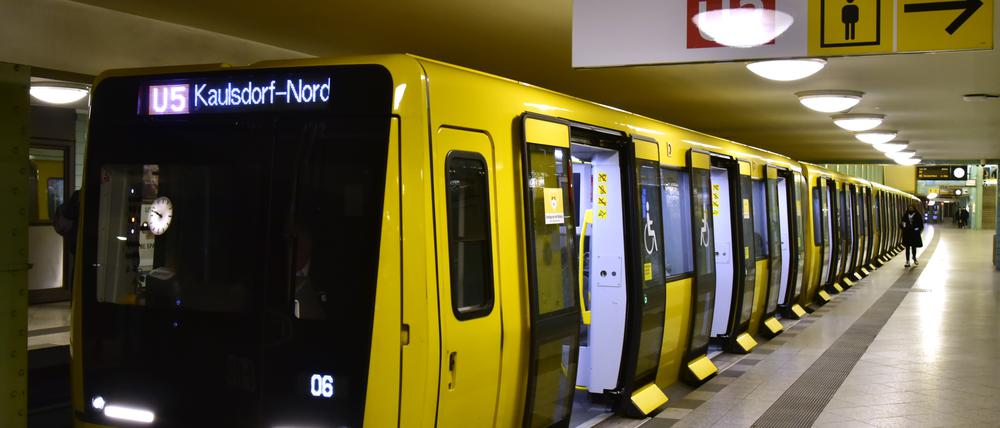 Ein Zug der U-Bahn Linie 5 (Symbolbild)