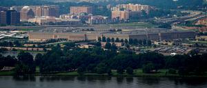 Ein Blick auf das Pentagon-Gebäude während der Vorbereitungen für das 250. Geburtstagsfest und auf die Parade der US-Armee (Symbolbild)