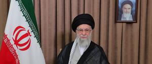 Irans Revolutionsführer unterdrückt sein eigenes Volk, droht Israel mit Vernichtung und unterstützt Putins Angriffskrieg gegen die Ukraine.