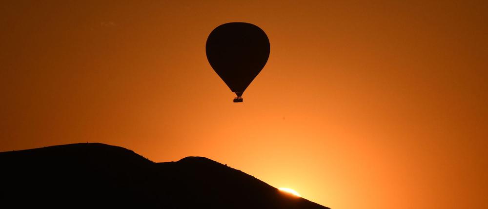 In der Türkei sind zwei Heißluftballons abgestürzt (Symbolbild)