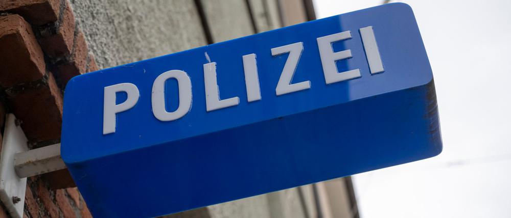 Der 36-Jährige kam wegen des Verdachts auf Mord in Untersuchungshaft. (Symbolbild)