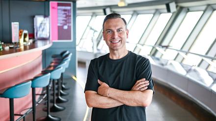 Tim Raue hat Anfang Juni ein neues Restaurant im Berliner Fernsehturm eröffnet.