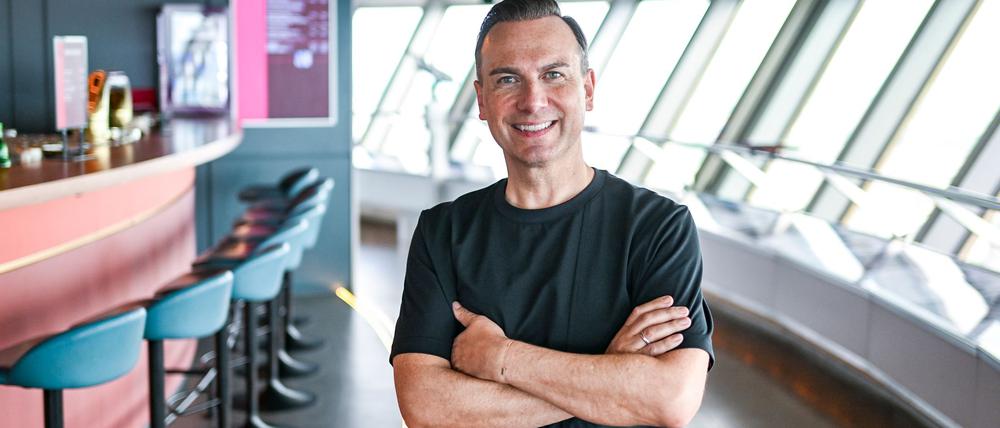 Tim Raue hat Anfang Juni ein neues Restaurant im Berliner Fernsehturm eröffnet.