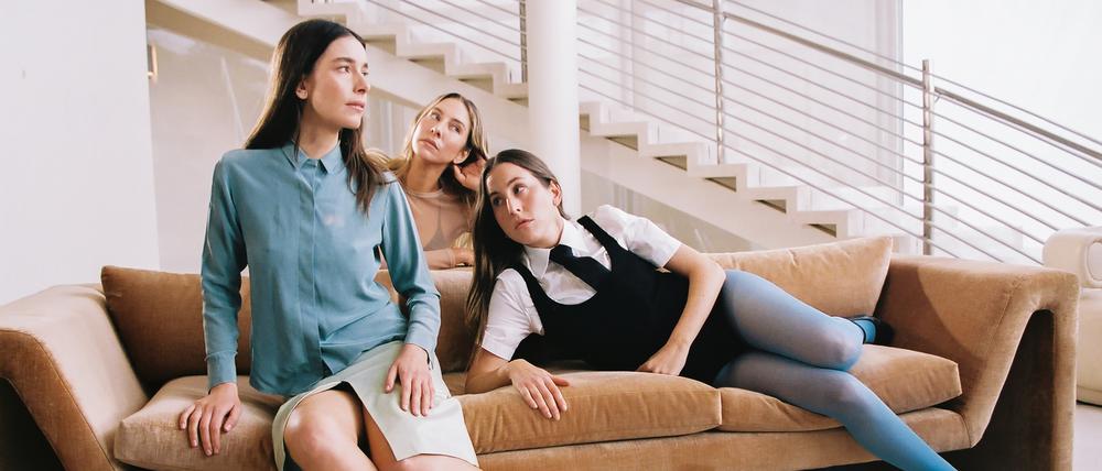 Die Schwestern Danielle, Este und Alana Haim (von links) machen seit ihrer Kindheit zusammen Musik.