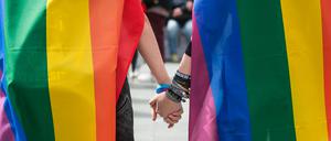 Queere Personen fühlen sich zunehmend bedroht.
