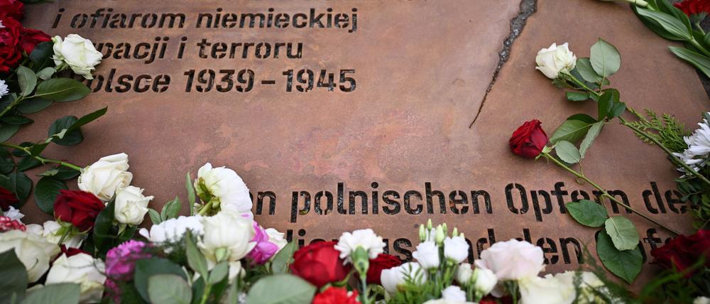 In Berlin ist ein neues, vorläufiges Denkmal zur Erinnerung an den deutschen Überfall auf Polen 1939 eingeweiht worden.