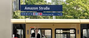 Protest-Kunstaktion gegen Amazon
