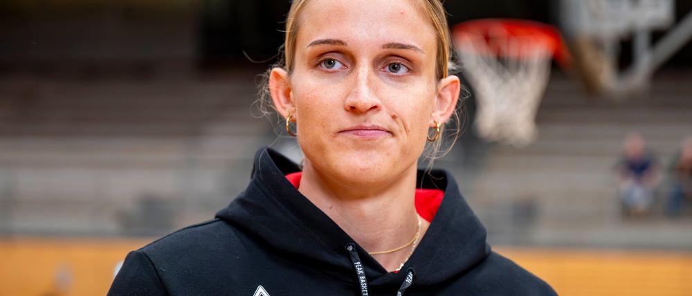 Auf Leonie Fiebich kommt es bei der Basketball-EM ganz besonders an.