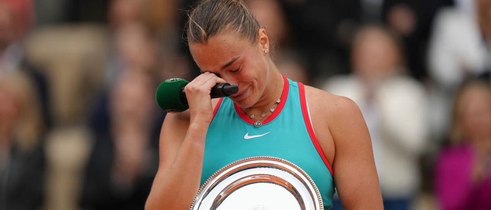Tränen bei Aryna Sabalenka nach der Niederlage im Finale der French Open.