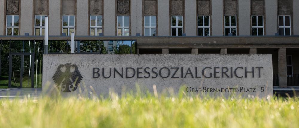Laut einer Gerichtsentscheidung kann eine Patientin beim Sturz von der Toilette in einem Krankenhaus unfallversichert sein. (Archivbild)