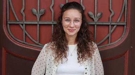 Daria Razumovych lebt und arbeitet in Köln.