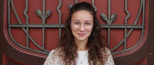 Daria Razumovych lebt und arbeitet in Köln. 