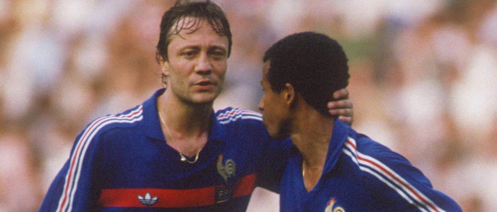 Bernard Lacombe (links, mit Jean Tigana) gewann 1984 mit der französischen Nationalmannschaft den EM-Titel.