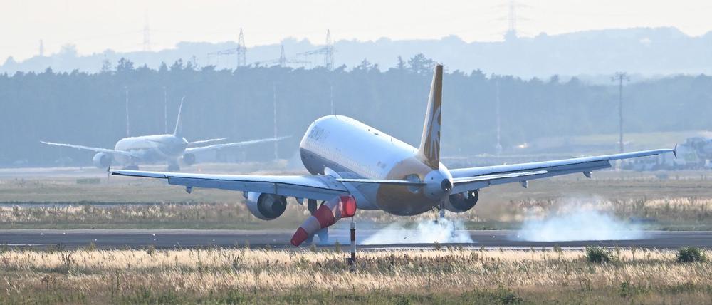 Ein Sonderflug hat 171 aus Israel ausgereiste Deutsche samt nächsten Angehörigen nach Frankfurt gebracht.