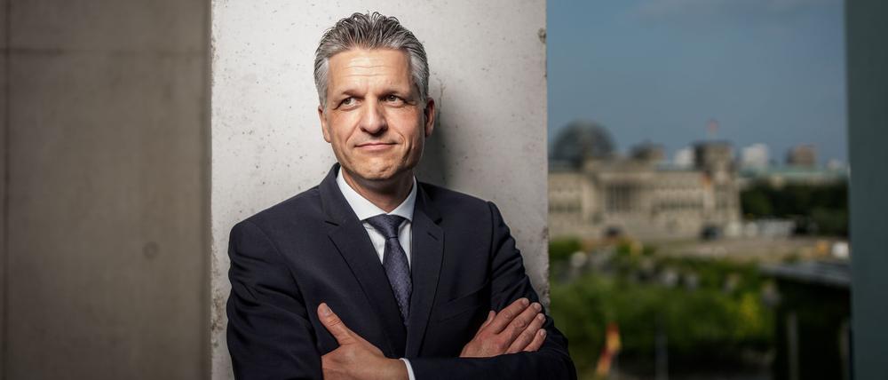Der Kanzleramtschef bekräftigt die Verpflichtung Deutschlands, zur Verteidigungsfähigkeit Israels beizutragen.