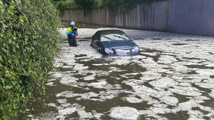 Unwetterschäden können teuer werden (Symbolbild)