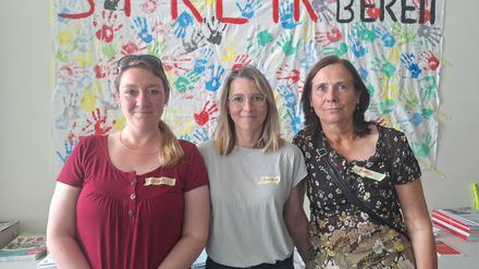 Viele Therapeutinnen am Helios-Klinikum Buch streiken seit Ostern, von links nach rechts: Kristin, Sarah, Maria.