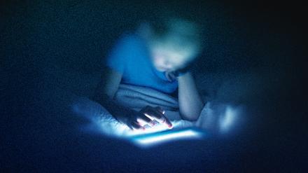 Cybergrooming: Wie Täterinnen und Täter Kinder und Jugendliche in ihre Kontrolle bringen und sie zu gefährlichen Handlungen und Selbstverletzungen drängen.