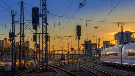 Alle Signale auf Rot: Noch immer dominiert herkömmliche Signaltechnik im Schienennetz der Deutschen Bahn