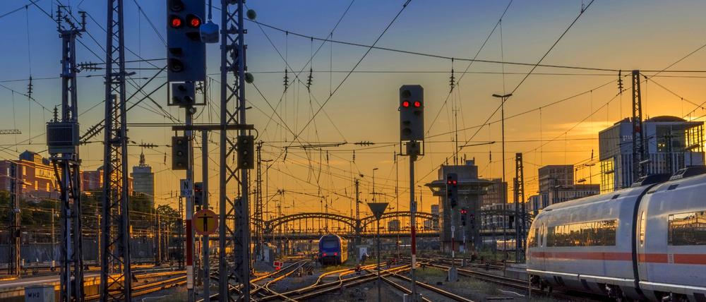 Alle Signale auf Rot: Noch immer dominiert herkömmliche Signaltechnik im Schienennetz der Deutschen Bahn