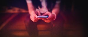 Wer schreibt am anderen Ende? Im Netz sind die Gefahren für Kinder und Jugendliche riesig.