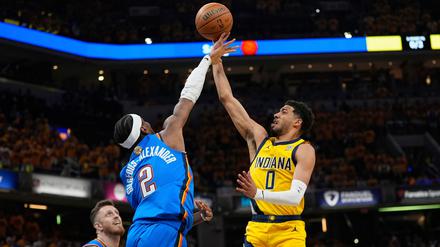 Tyrese Haliburton (rechts) ging angeschlagen in die Partie und lieferte.