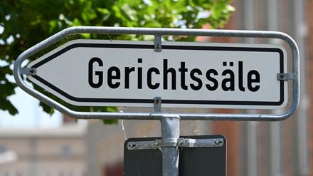 Die Hürden für offensichtlich unbegründete Klagen, die darauf abzielen, missliebige Meinungen zu unterdrücken, sollen höher werden.