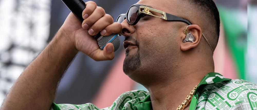 Nach längerer Pause hat sich der Bonner Rapper mit einer neuen Single zurückgemeldet.