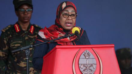 Präsidentin Samia Suluhu Hassan. Sie ist die erste Frau im Amt.