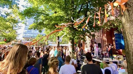 We Keez x Moabit vor der Heilandskirche bei der Fête de la Musique. Foto: We Keez