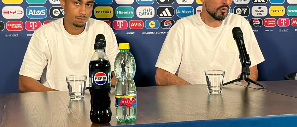 Antonio Di Salvo (r) und Nathaniel Brown freuen sich auf das Viertelfinale.