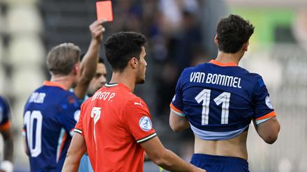 Rot für van Bommel: Bei der U21-EM werden Erinnerungen wach.