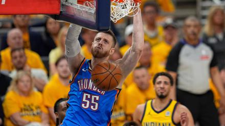 Hartenstein sagt, er war in seinen ersten Trainingslagern nervöser, als vor dem entscheidenden Spiel in den NBA-Finals.