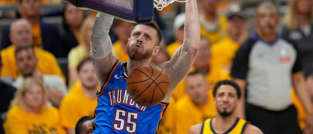 Hartenstein sagt, er war in seinen ersten Trainingslagern nervöser, als vor dem entscheidenden Spiel in den NBA-Finals.