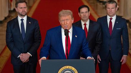 Donald Trump verkündet den Einsatz im Iran