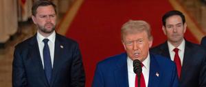 Donald Trump verkündet den Einsatz im Iran