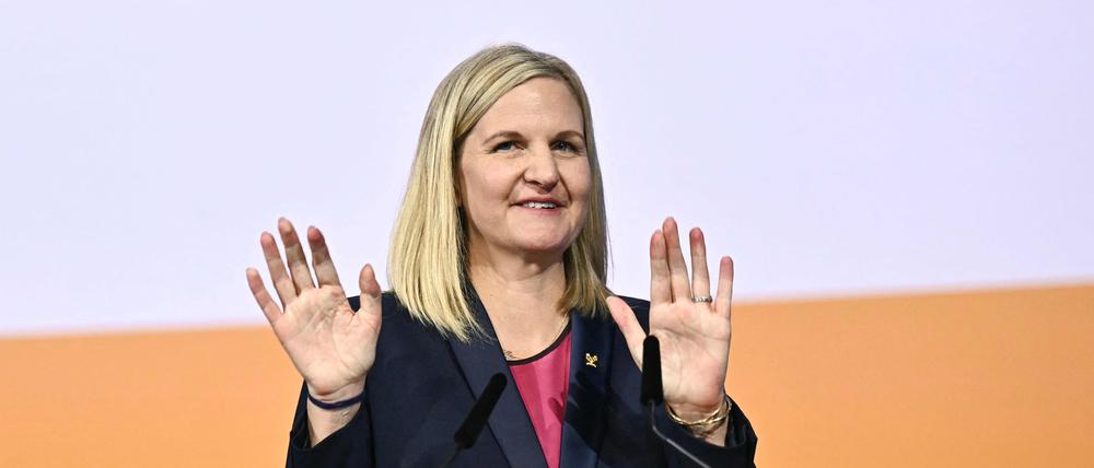 Kirsty Coventrys Amtszeit als IOC-Präsidentin beginnt.