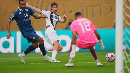 Kenan Yildiz trifft in der Anfangsphase zum 1:0 für Turin.