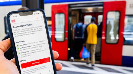 13,5 Millionen Abonnenten des Deutschlandtickets gibt es - aber auch Betrug rund um das Abo. (Archivbild)