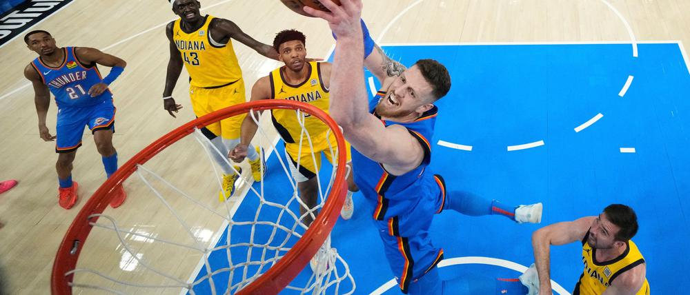 Isaiah Hartenstein und die Oklahoma City Thunder flogen am Ende zum Titel.