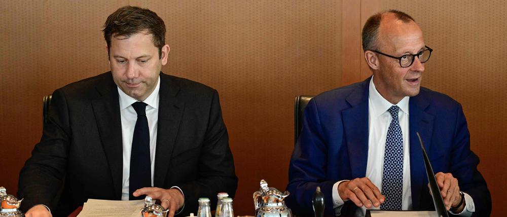 Bundeskanzler Friedrich Merz (r.) mit seinem Vizekanzler Lars Klingbeil