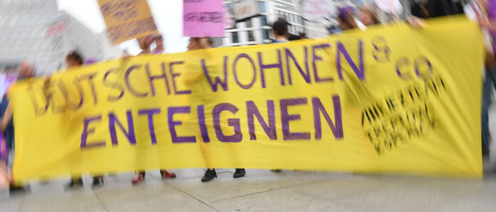 CDU und SPD wollen den Entwurf für ein Vergesellschaftungsrahmengesetz vorlegen. Eine Bürgerinitiative, die gegen hohe Mieten angeht, hält davon gar nichts. (Archivbild) 